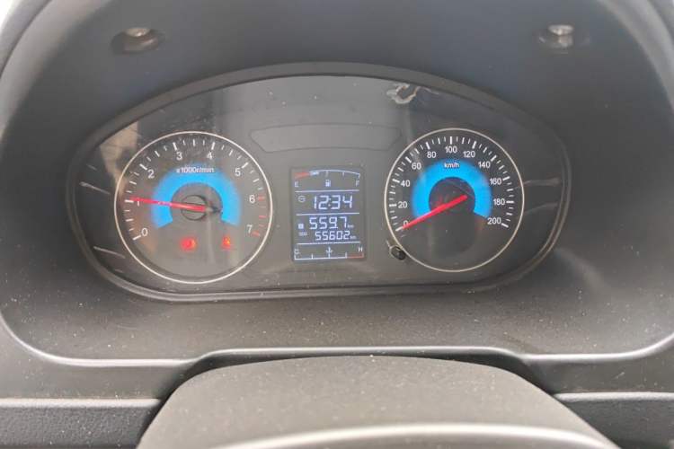 Used Dongfeng Fengon 330 2016 1.2L Manual Base Version DK12-07 Instrument Cluster