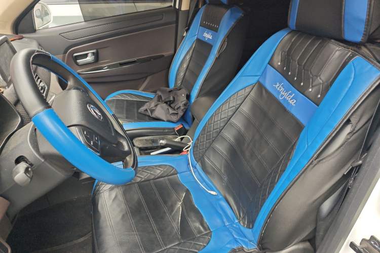 Used Dongfeng Fengon 330 2016 1.5L Manual Enjoyment Model DK15 Left Front Seat
