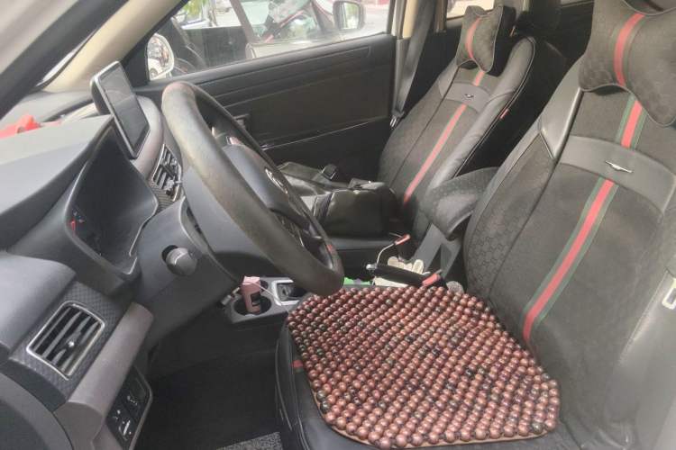 Used Dongfeng Fengon 330 2016 1.5L Manual Enjoyment Model DK15 Left Front Seat