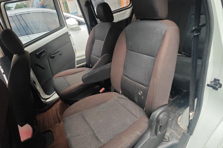 Used Dongfeng Fengon 330 2016 1.2L Manual Base Version DK12-07 Left Rear Seat