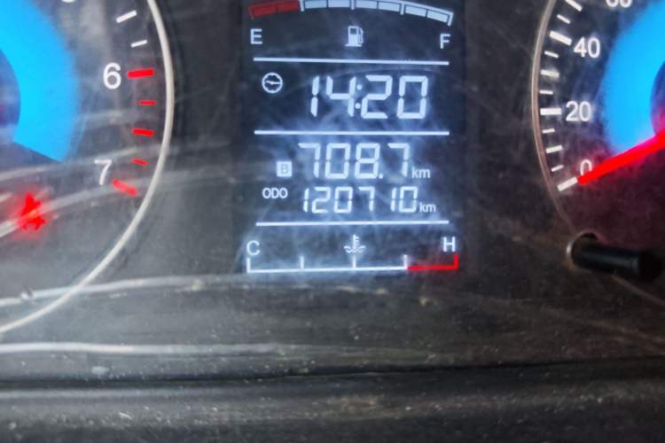 Used Dongfeng Fengon 330 2016 1.2L Manual Base Version DK12-07 Odometer Close Up