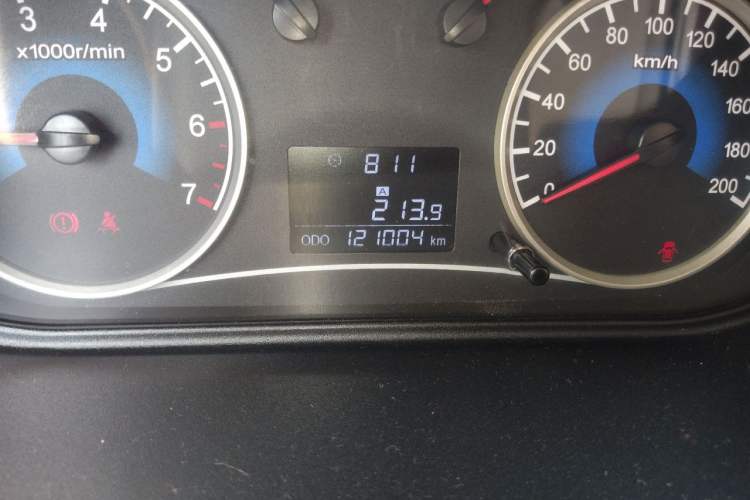 Used Dongfeng Fengon 330 2016 1.5L Manual Enjoyment Model DK15 Odometer Close Up