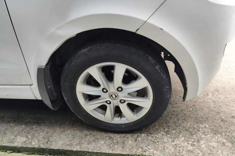 Used Dongfeng Fengon 330 2016 1.5L Manual Enjoyment Model DK15 Right Front Wheel Hub