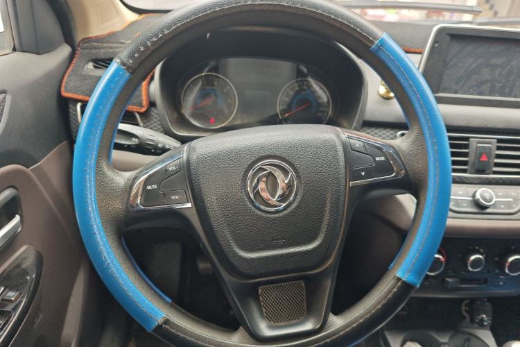 Used Dongfeng Fengon 330 2016 1.5L Manual Enjoyment Model DK15 Steering Wheel