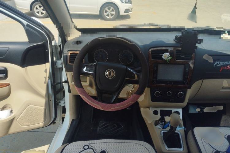Used Dongfeng Fengon 330 2016 1.5L Manual Enjoyment Model DK15 Steering Wheel