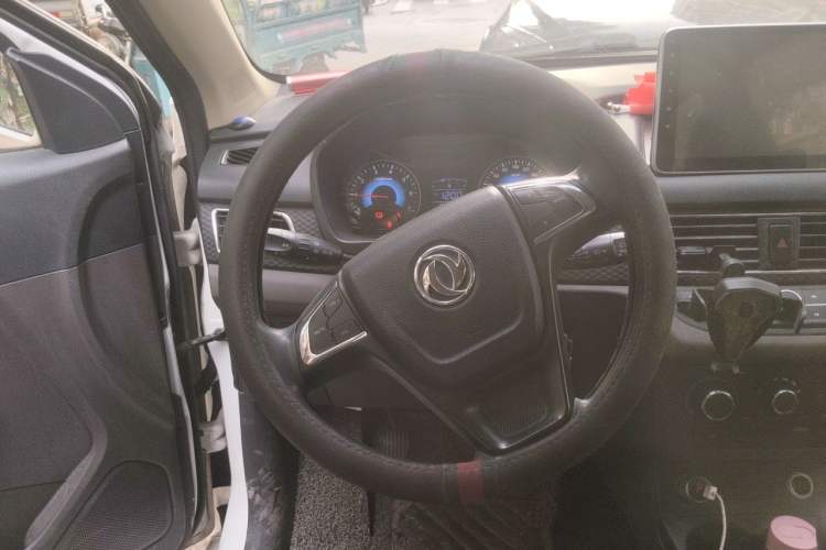 Used Dongfeng Fengon 330 2016 1.5L Manual Enjoyment Model DK15 Steering Wheel