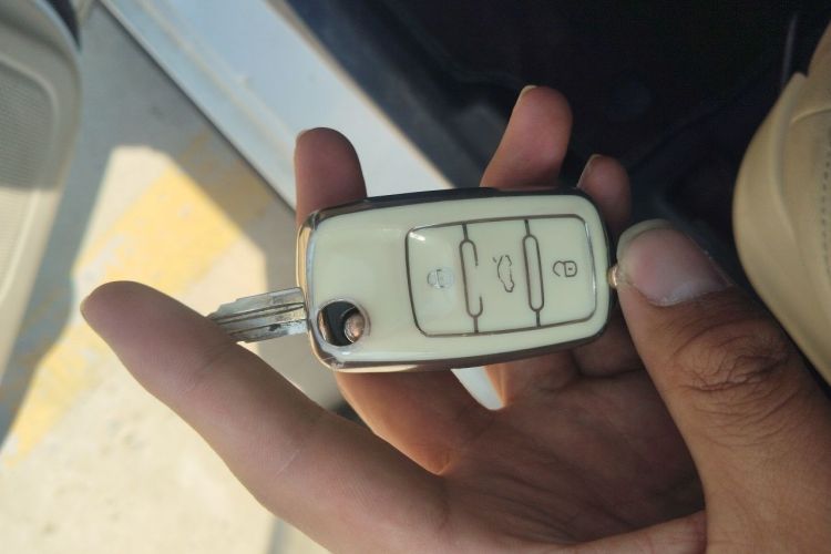 Used Dongfeng Fengon 330 2016 1.5L Manual Enjoyment Model DK15 Vehicle Key
