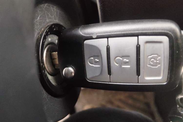 Used Dongfeng Fengon 330 2016 1.5L Manual Enjoyment Model DK15 Vehicle Key
