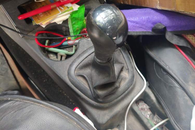 Used Dongfeng Fengon 330 2017 1.5L Manual Utility II DK15 Gear Lever