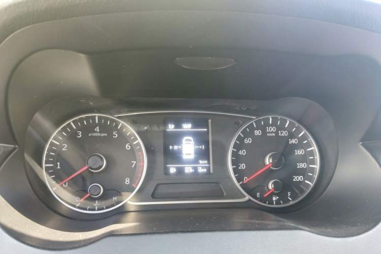 Used Dongfeng Fengon 330 2017 1.5L Manual Utility II DK15 Instrument Cluster