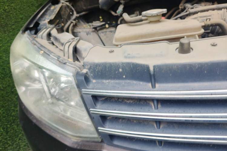 Used Dongfeng Fengon 330 2017 1.5L Manual Utility II DK15 Right Front Headlight