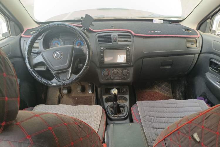 Used Dongfeng Fengon 330 2017 1.5L Manual Utility II DK15 Center Console