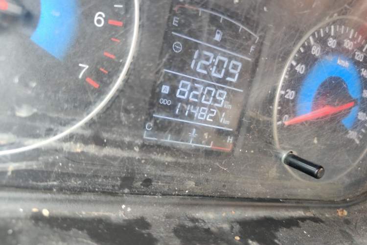 Used Dongfeng Fengon 330 2017 1.5L Manual Utility II DK15 Odometer Close Up