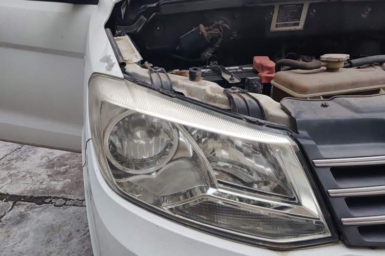Used Dongfeng Fengon 330 2017 1.5L Manual Utility II DK15 Right Front Headlight