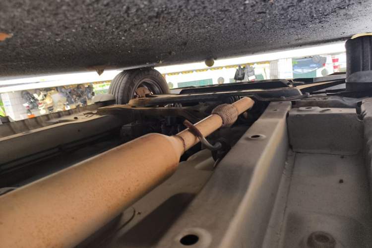 Used Dongfeng Fengon 330  Chassis Front Left
