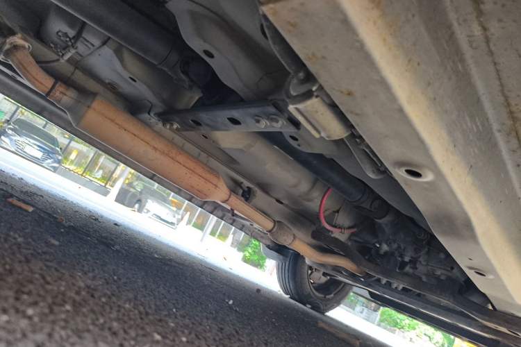 Used Dongfeng Fengon 330  Chassis Front Right
