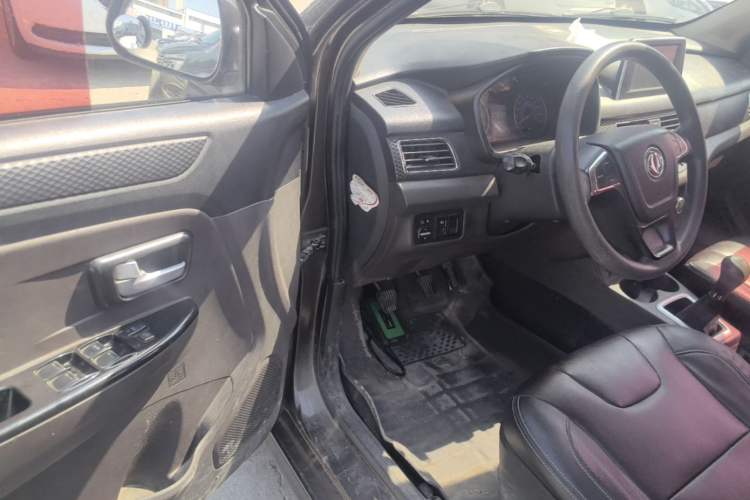 Used Dongfeng Fengon 330 2018 1.5L 330S Comfort Edition DK15 Driver Seat