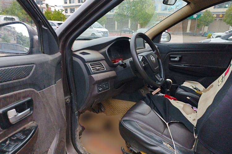 Used Dongfeng Fengon 330 2018 1.5L 330S Premium Edition DK15 Driver Seat