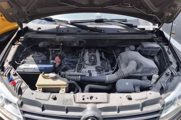 Used Dongfeng Fengon 330  Engine Bay