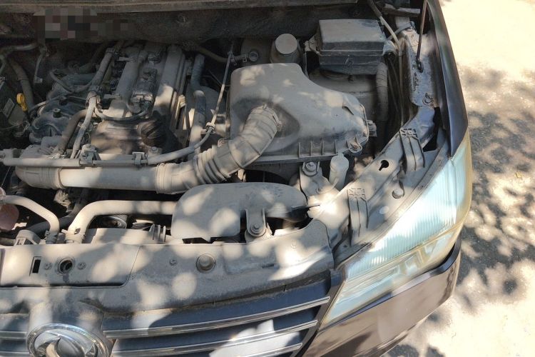 Used Dongfeng Fengon 330 2018 1.5L 330S Comfort Edition China V Standard DK15 Engine Bay Left