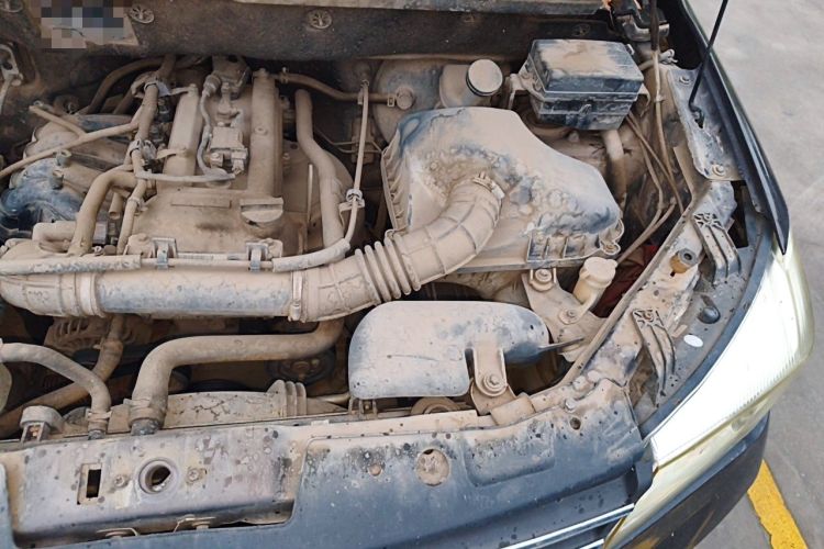 Used Dongfeng Fengon 330 2018 1.5L 330S Premium Edition DK15 Engine Bay Left