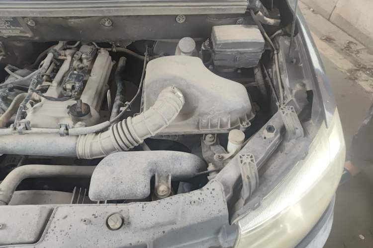 Used Dongfeng Fengon 330 2018 1.5L Manual Utility Version I DK15 Engine Bay Left