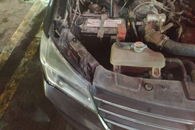 Used Dongfeng Fengon 330 2018 1.5L 330S Premium Edition DK15 Engine Bay Right
