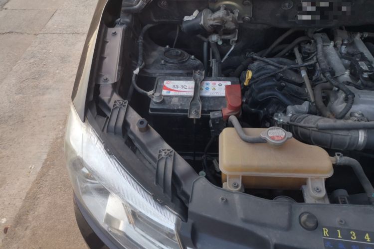 Used Dongfeng Fengon 330 2018 1.5L Facelift Manual Utility II DK15 Engine Bay Right