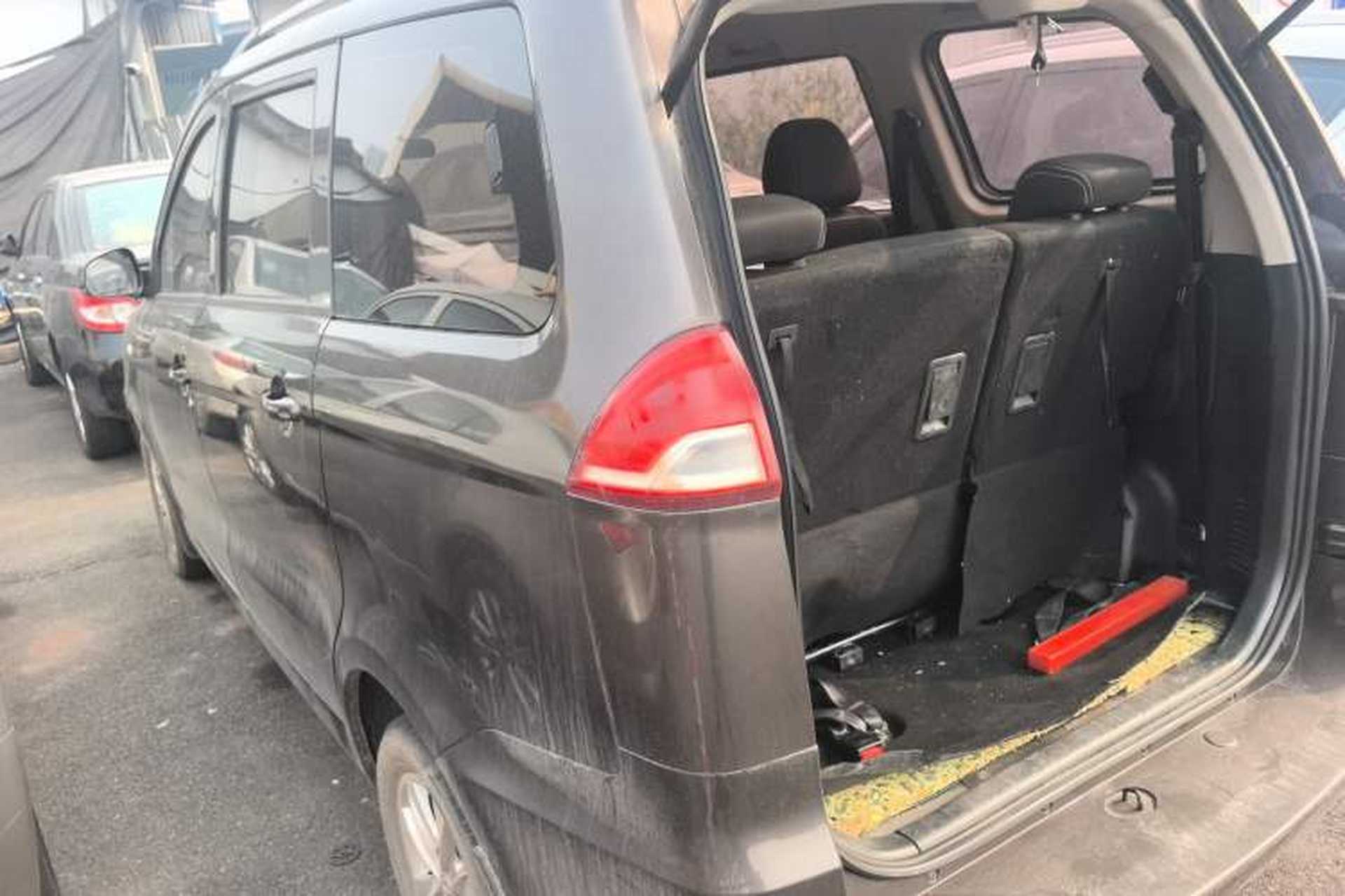 Used Dongfeng Fengon 330 2018 1.5L 330S Premium Edition DK15 Exterior 2