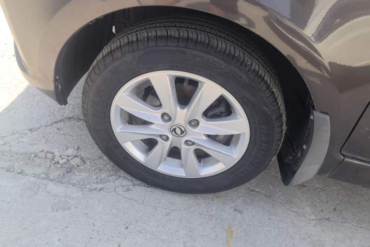 Used Dongfeng Fengon 330 2018 1.5L 330S Comfort Edition DK15 Exterior 4