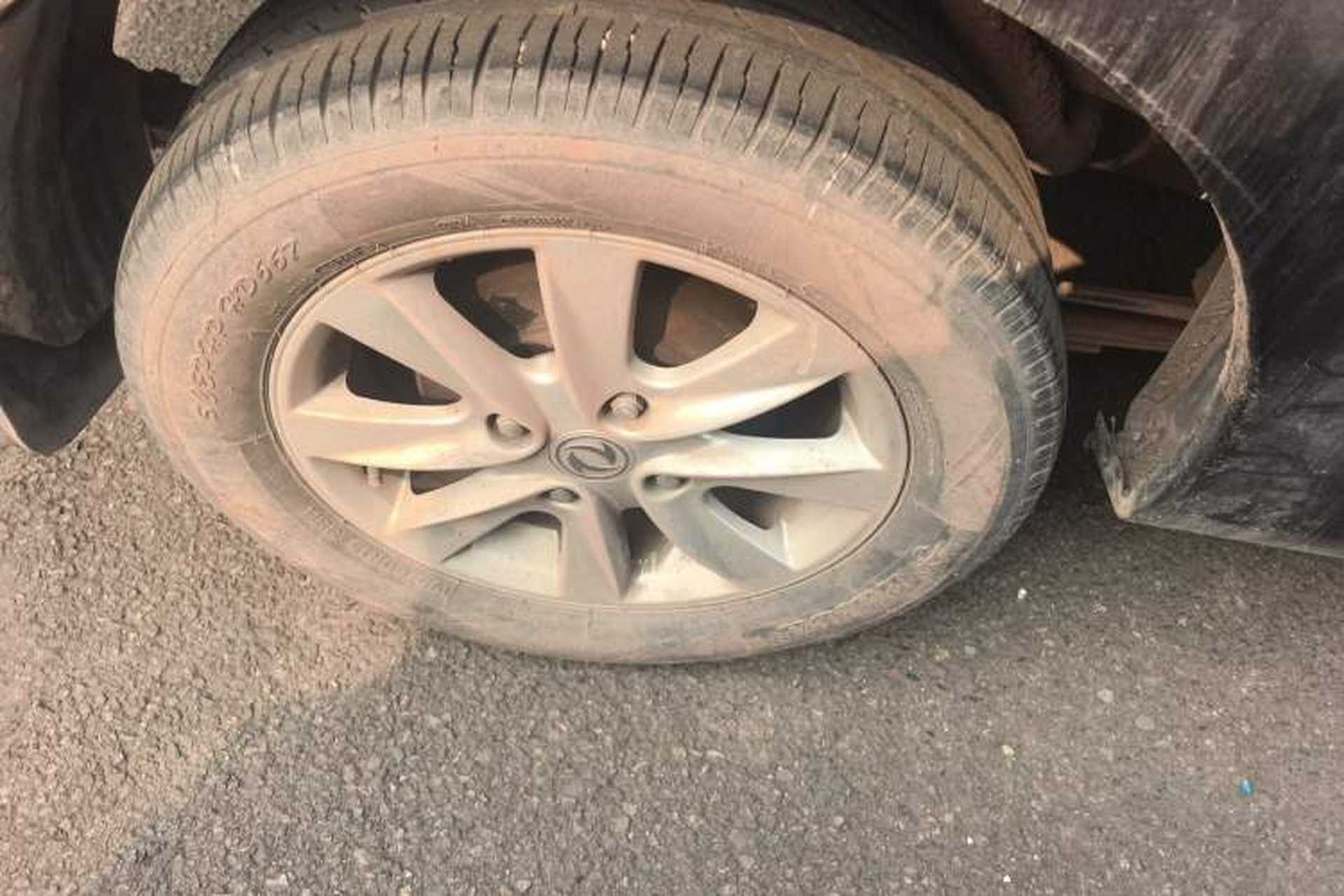 Used Dongfeng Fengon 330 2018 1.5L 330S Premium Edition DK15 Exterior 5