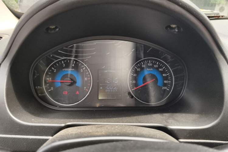 Used Dongfeng Fengon 330  Instrument Cluster