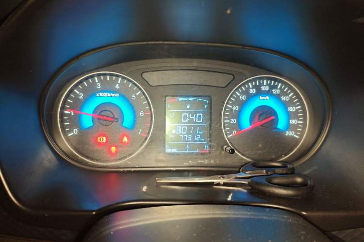 Used Dongfeng Fengon 330 2018 1.5L 330S Premium Edition DK15 Instrument Cluster