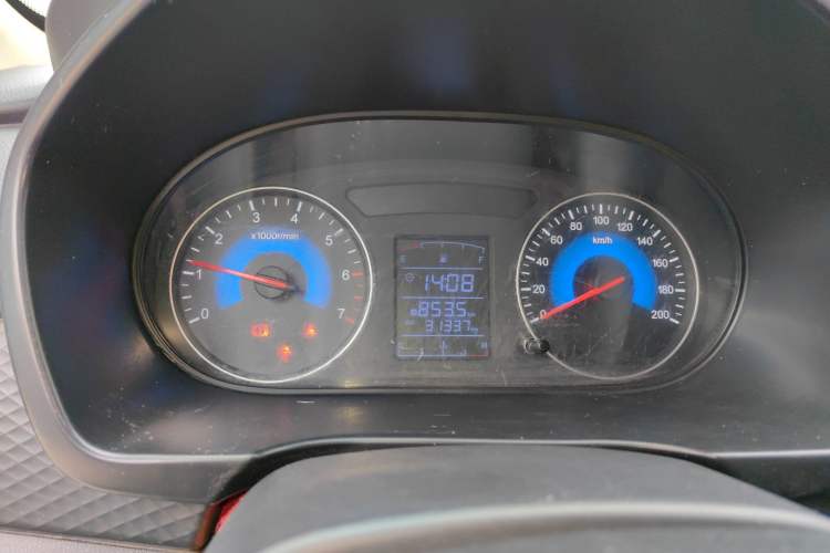 Used Dongfeng Fengon 330 2018 1.5L 330S Comfort Edition China V Standard DK15 Instrument Cluster