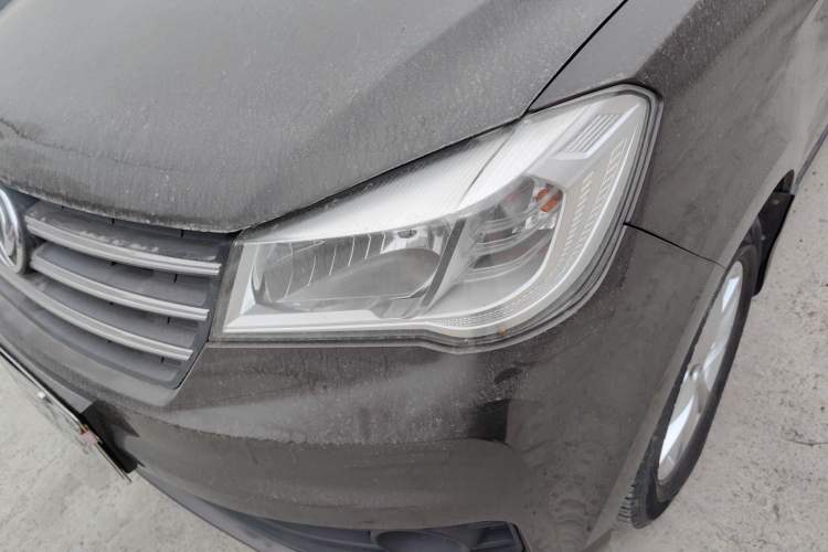 Used Dongfeng Fengon 330 2018 1.5L 330S Comfort Edition China V Standard DK15 Left Front Headlight