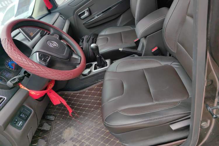 Used Dongfeng Fengon 330 2018 1.5L 330S Comfort Edition China V Standard DK15 Left Front Seat