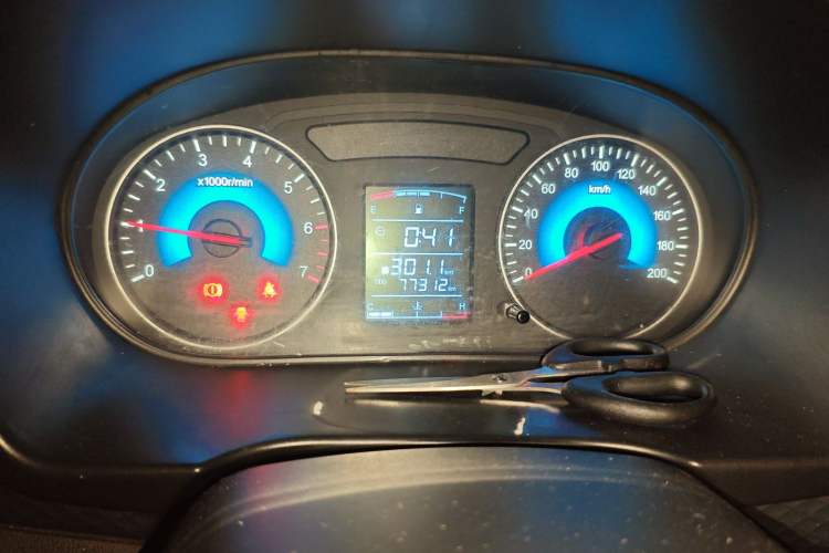 Used Dongfeng Fengon 330 2018 1.5L 330S Premium Edition DK15 Odometer Close Up