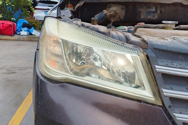 Used Dongfeng Fengon 330 2018 1.5L 330S Premium Edition DK15 Right Front Headlight