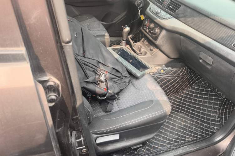 Used Dongfeng Fengon 330 2018 1.5L 330S Premium Edition DK15 Right Front Seat