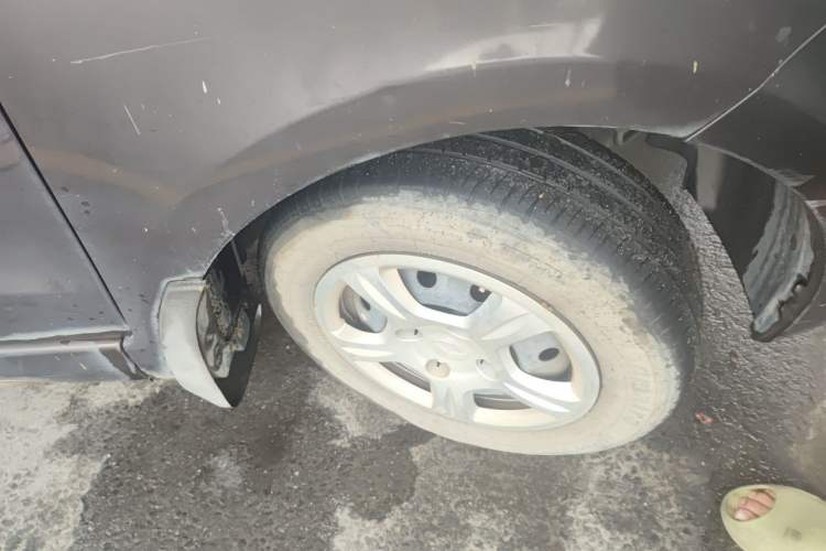 Used Dongfeng Fengon 330 2018 1.5L Manual Utility Version I DK15 Right Front Wheel Hub
