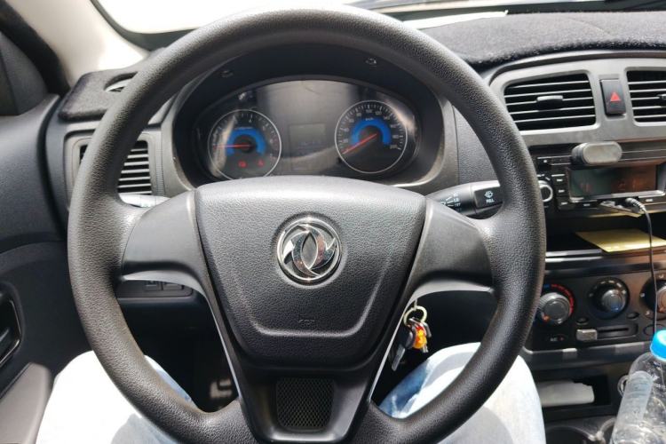 Used Dongfeng Fengon 330 2018 1.5L Manual Utility Version I DK15 Steering Wheel