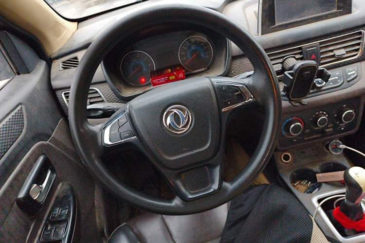 Used Dongfeng Fengon 330 2018 1.5L 330S Premium Edition DK15 Steering Wheel