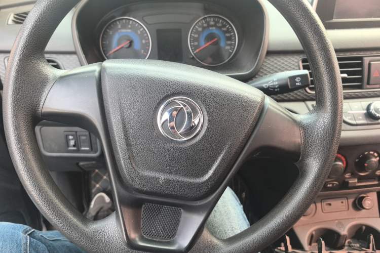 Used Dongfeng Fengon 330 2018 1.5L 330S Premium Edition DK15 Steering Wheel