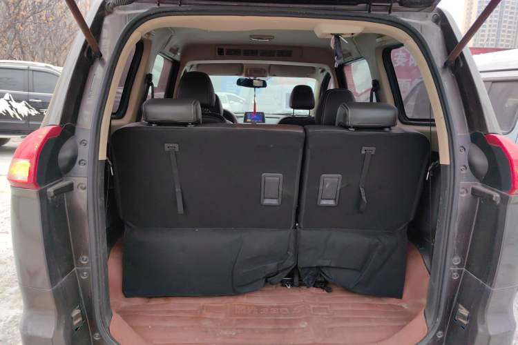 Used Dongfeng Fengon 330 2018 1.5L 330S Comfort Edition China V Standard DK15 Trunk