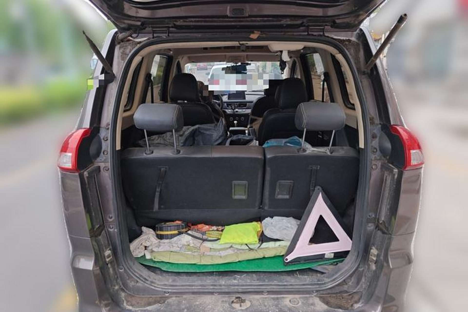 Used Dongfeng Fengon 330 2018 1.5L 330S Comfort Edition DK15 Trunk