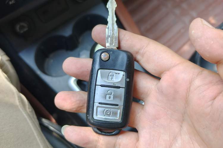 Used Dongfeng Fengon 330 2018 1.5L 330S Comfort Edition China V Standard DK15 Vehicle Key