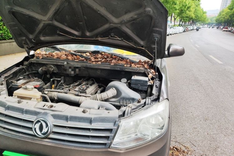 Used Dongfeng Fengon 330 2018 1.5L Manual Practical II DK15 Engine Bay Left