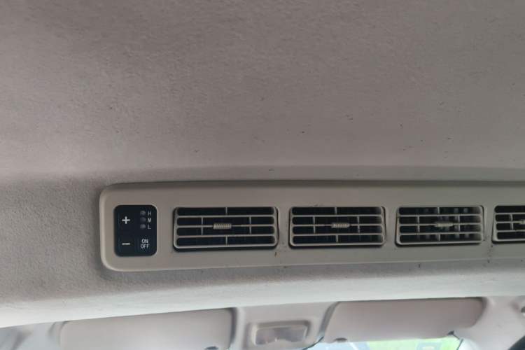 Used Dongfeng Fengon 330 2018 1.5L Facelift Manual Utility II DK15 Headliner