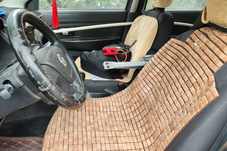 Used Dongfeng Fengon 330 2018 1.5L Manual Practical II DK15 Left Front Seat