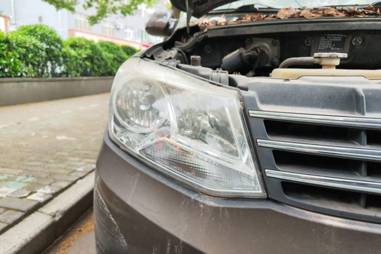 Used Dongfeng Fengon 330 2018 1.5L Manual Practical II DK15 Right Front Headlight